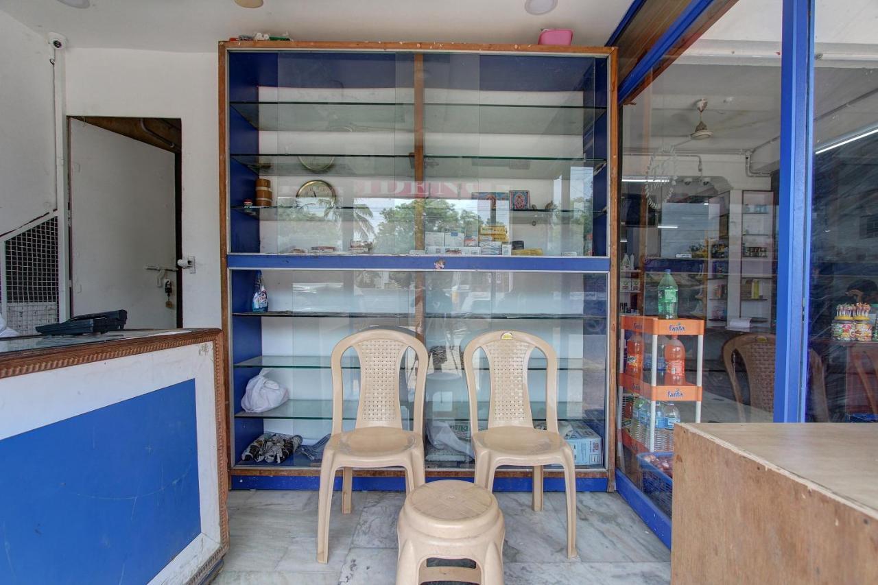 Oyo 38664 Rt Residency Hotel Golden Rock Exterior foto