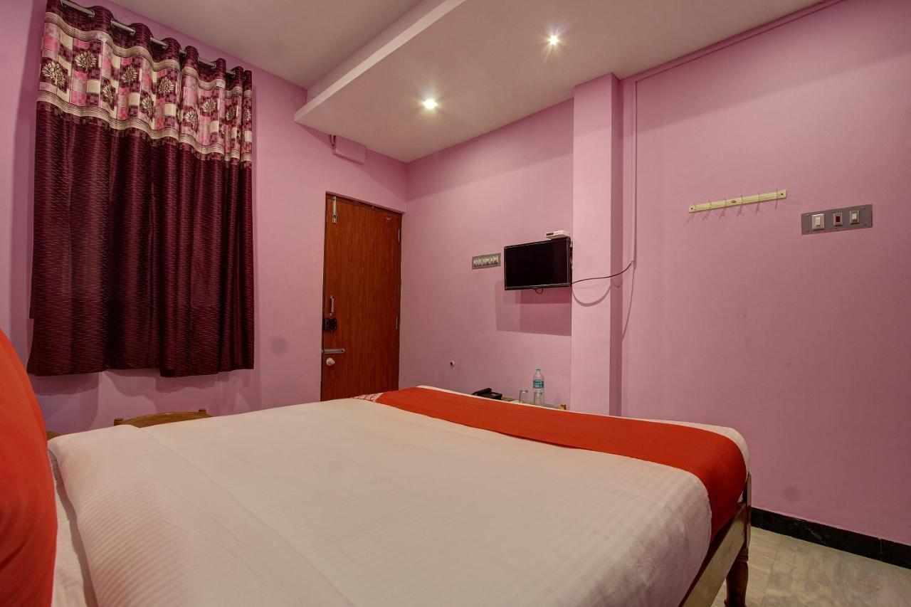Oyo 38664 Rt Residency Hotel Golden Rock Exterior foto