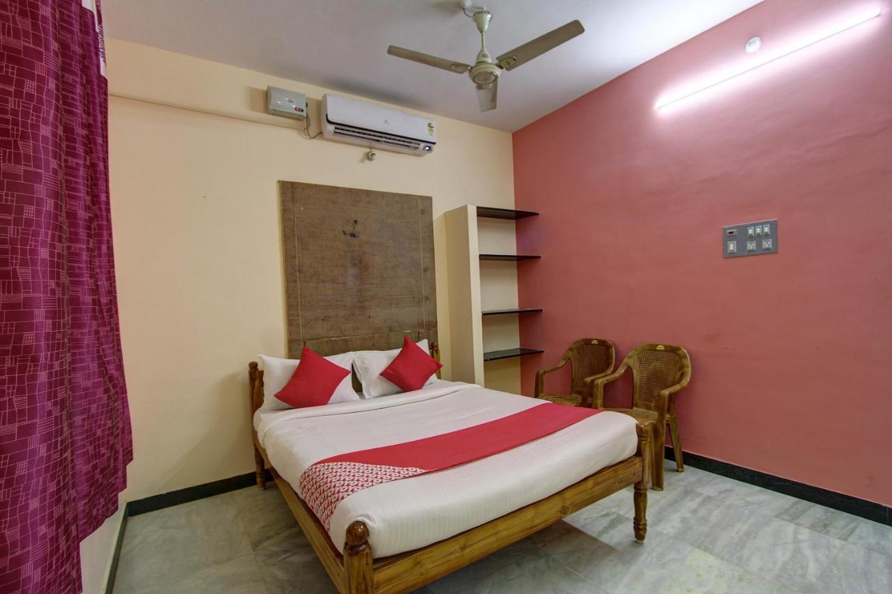 Oyo 38664 Rt Residency Hotel Golden Rock Exterior foto